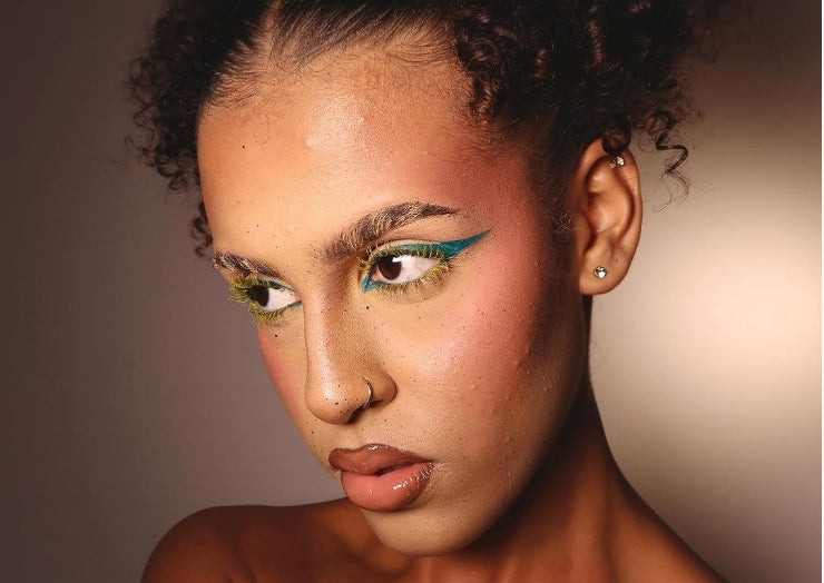 37 Cool Holiday Makeup Looks For 2023